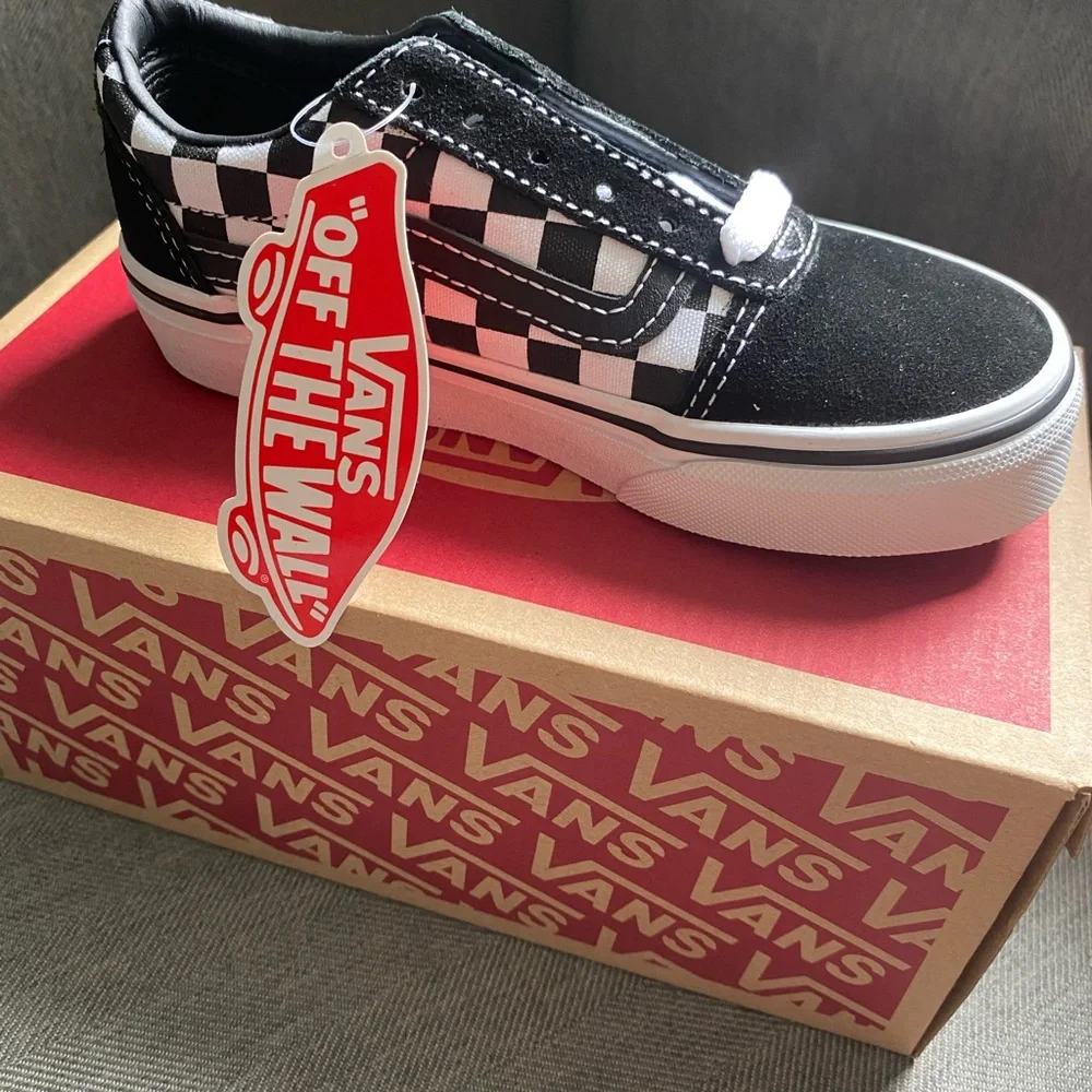 Vans® Ward Low Kids' Shoes- Size 11
11, Checker Black White - Picture 3 of 5